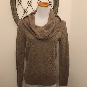 89th & Madison light brown cable knit sweater s
